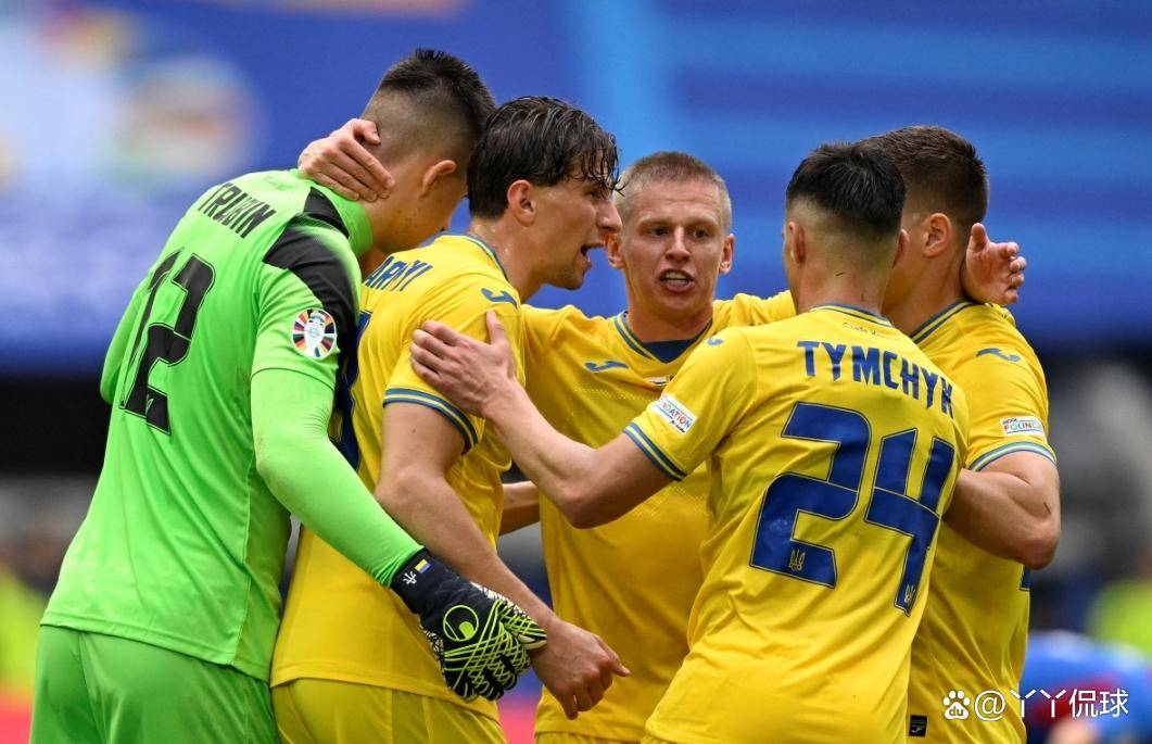 包含西班牙力克乌克兰,库尔图瓦统治全场的词条 包含西班牙力克乌克兰,库尔图瓦统治全场的词条