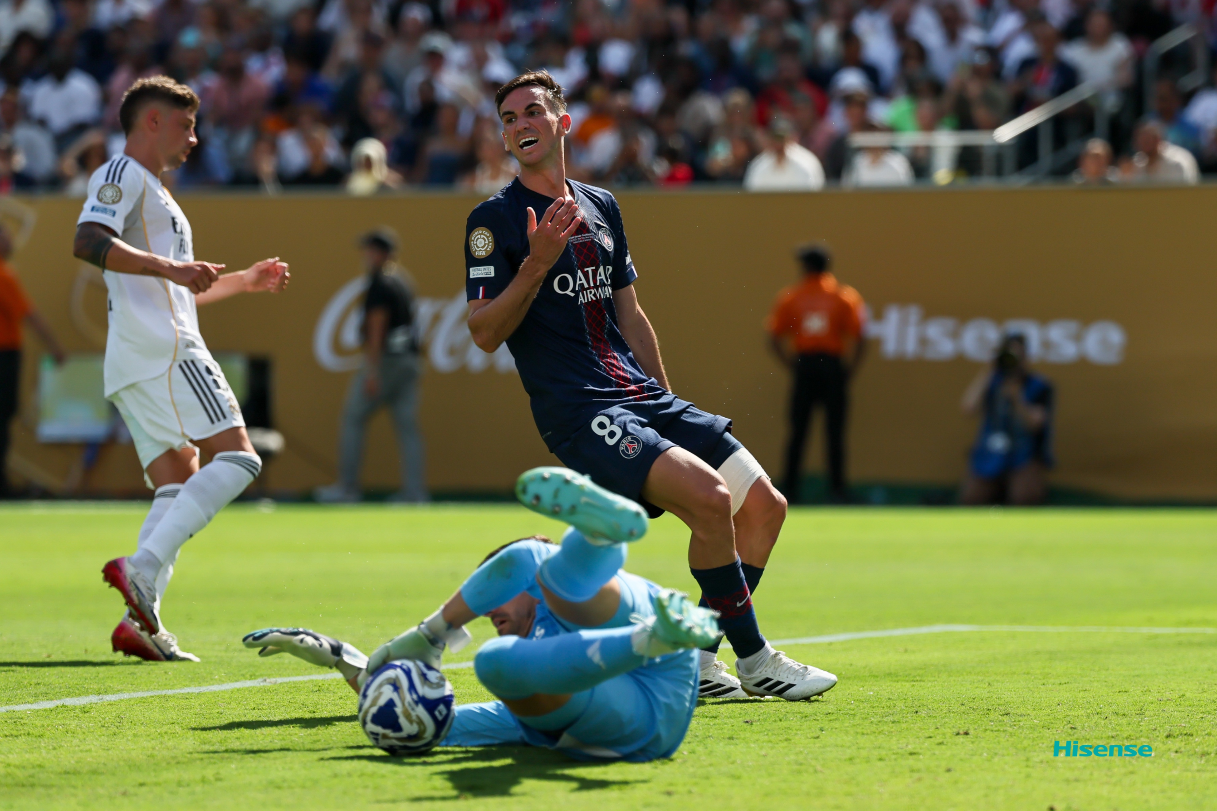 开云体育在线-皇马翻盘乌拉圭，本泽马点燃赛场