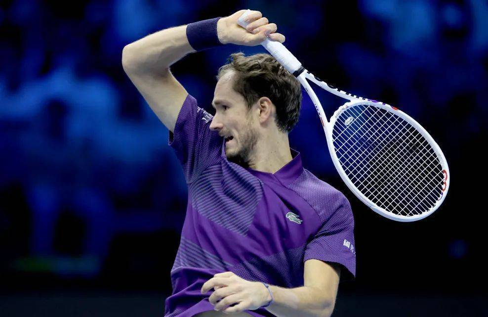 包含戴维斯杯横扫年终总决赛，鲁德状态火热的词条