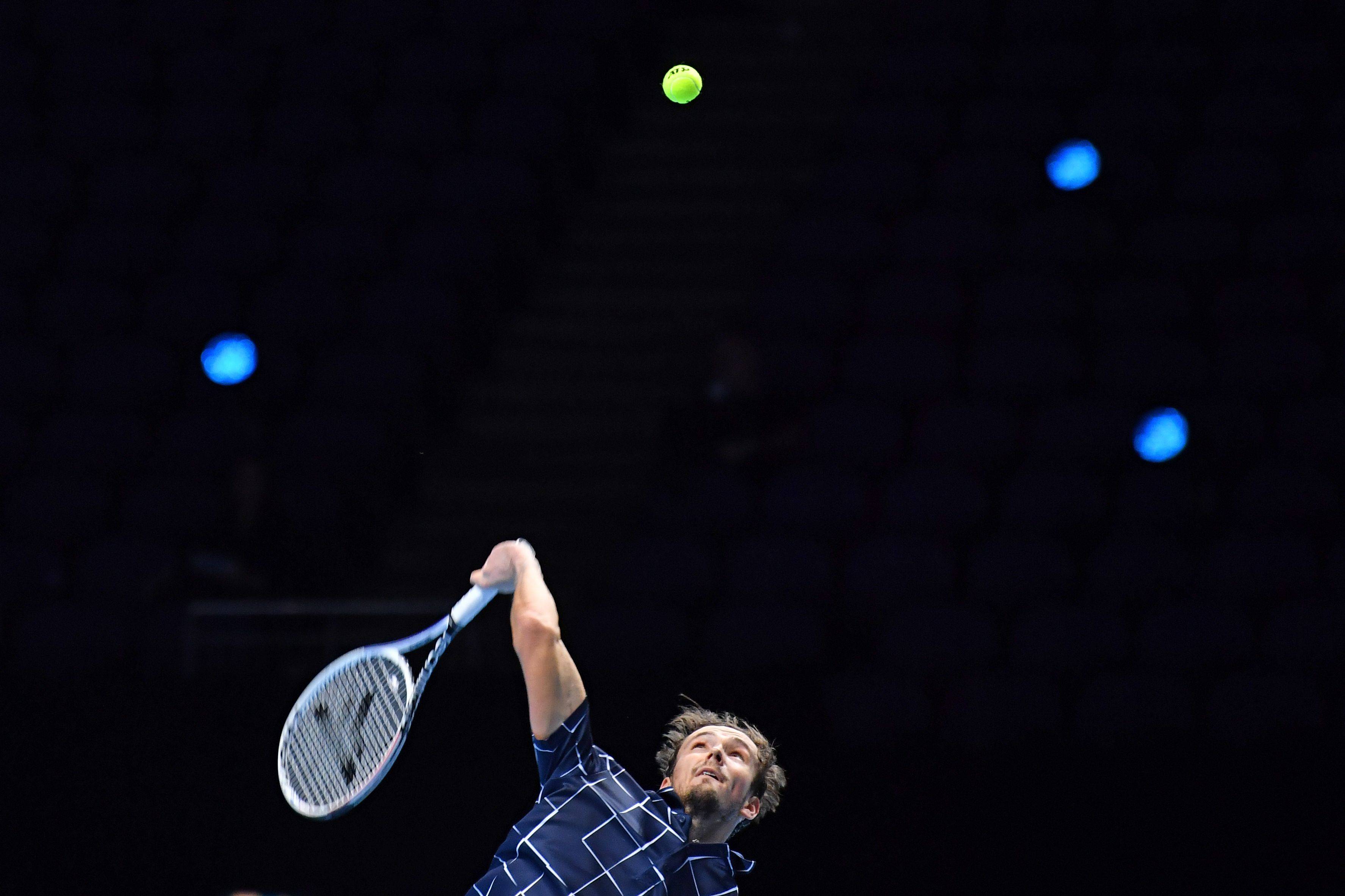 开云体育登录-拉沃尔杯鏖战ATP总决赛，梅德韦杰夫统治全场