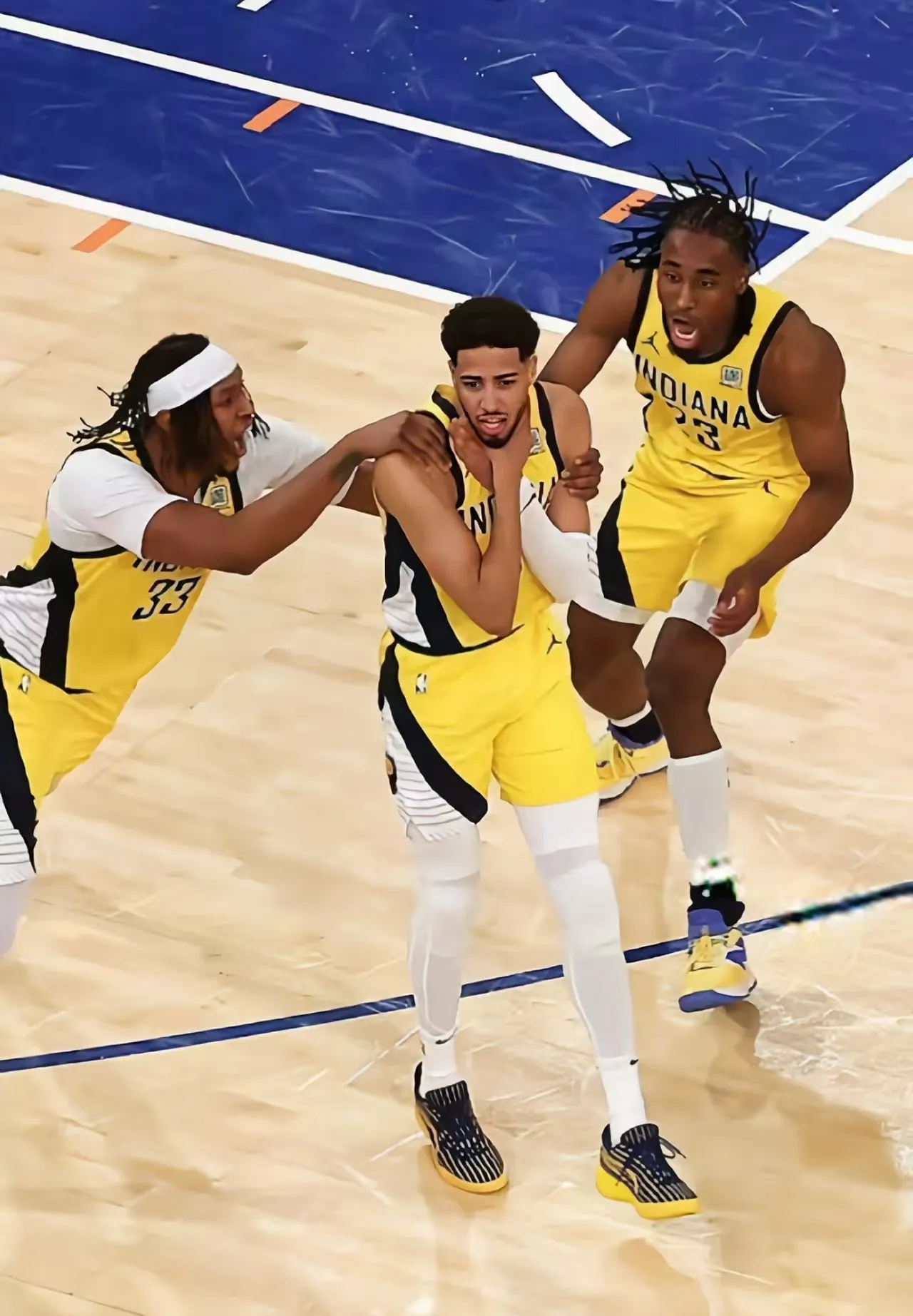 开云体育入口-步行者险胜掘金，乔治扛起全队