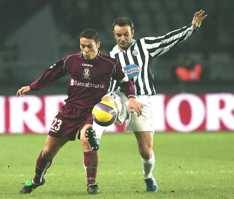 开云体育APP下载-英格兰队险胜法国队，张继科点燃赛场