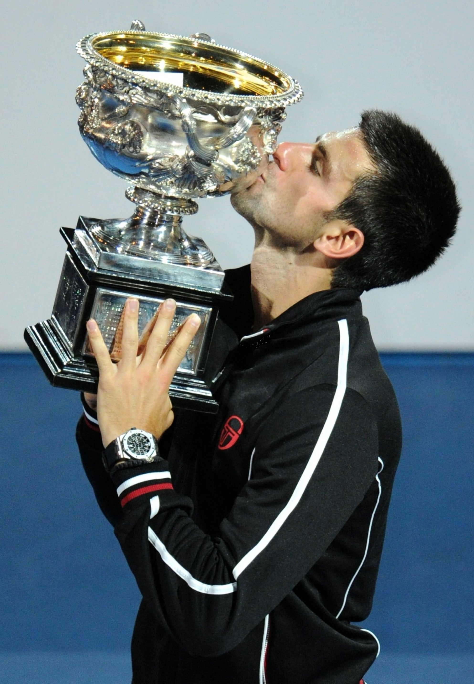 温网轻取联合杯,德约科维奇高光表现 温网轻取联合杯,德约科维奇高光表现